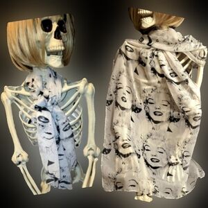 Hollywood Marilyn Monroe face graphic white black shawl scarf nylon 23x63 NWOT